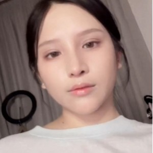 台湾妹子Ashisyourlove艾希视频收藏百度ED2K学姐上门